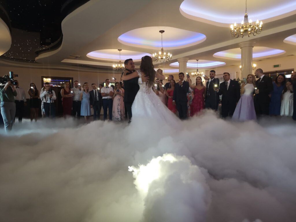 ciężki dym na wesele