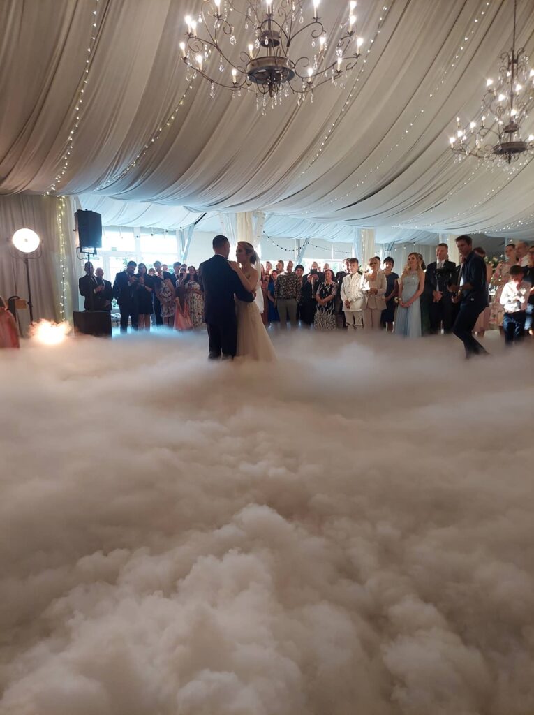 wyjątkowy taniec w chmurach