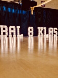 podświetlany napis bal 8 klas